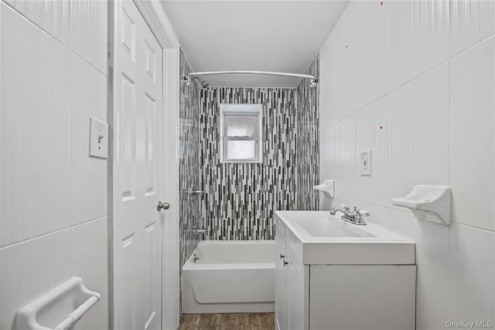 3243 Corsa Avenue Bronx, NY 10469