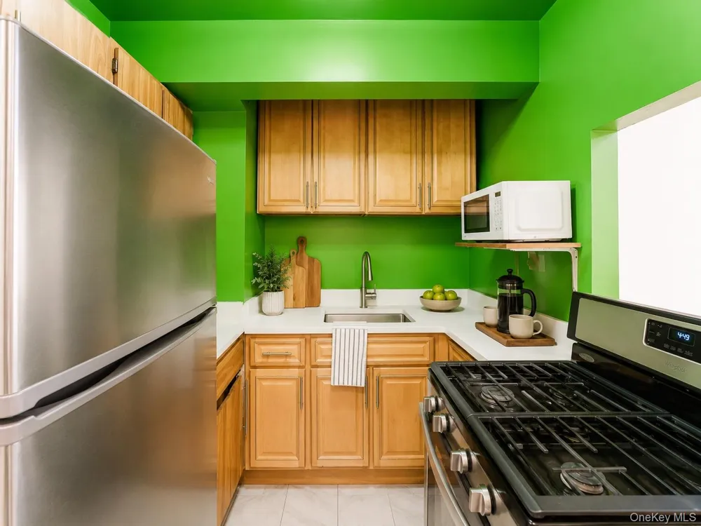 87-70 173rd St #7h Jamaica, NY 11432