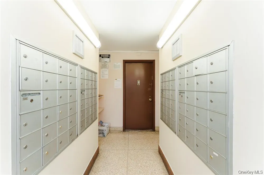 87-70 173rd St #7h Jamaica, NY 11432
