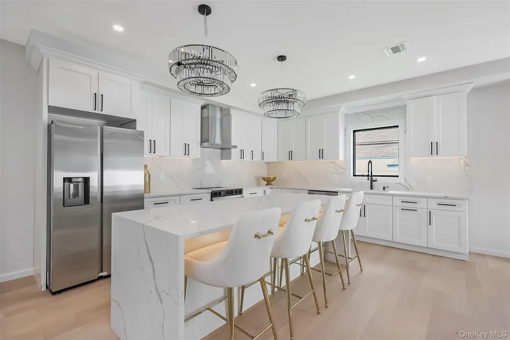 12 Slate Lane Levittown, NY 11756