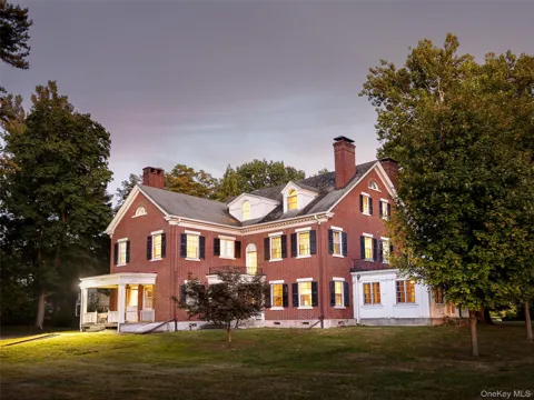 63 Colonial Avenue