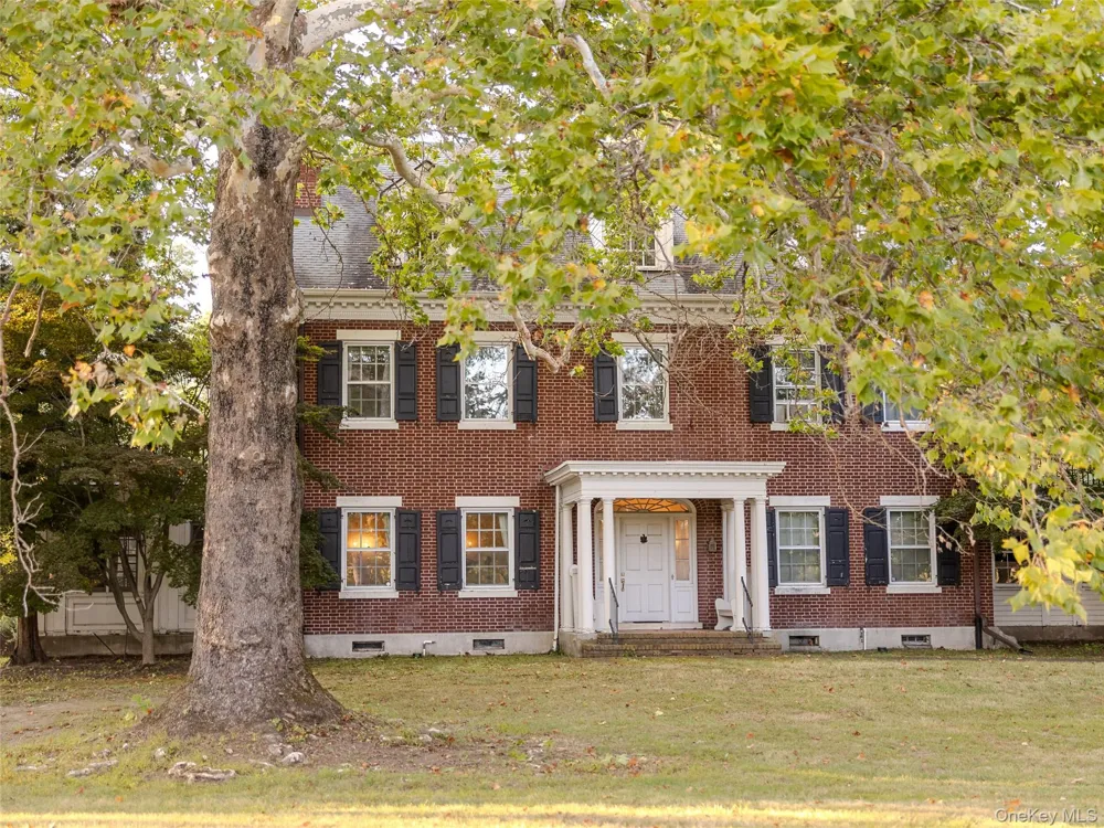63 Colonial Avenue Warwick, NY 10990