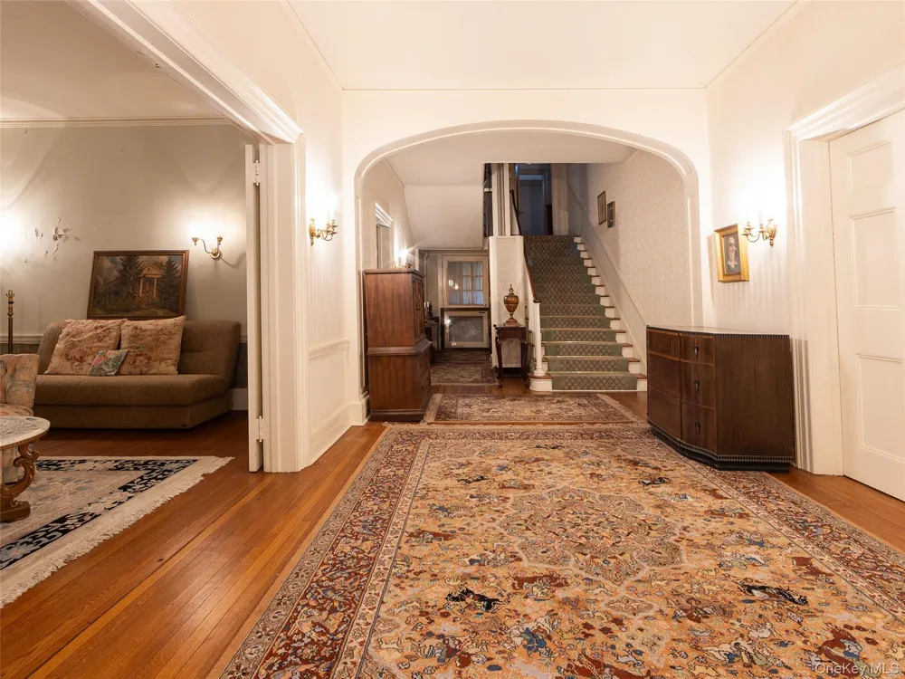 63 Colonial Avenue Warwick, NY 10990