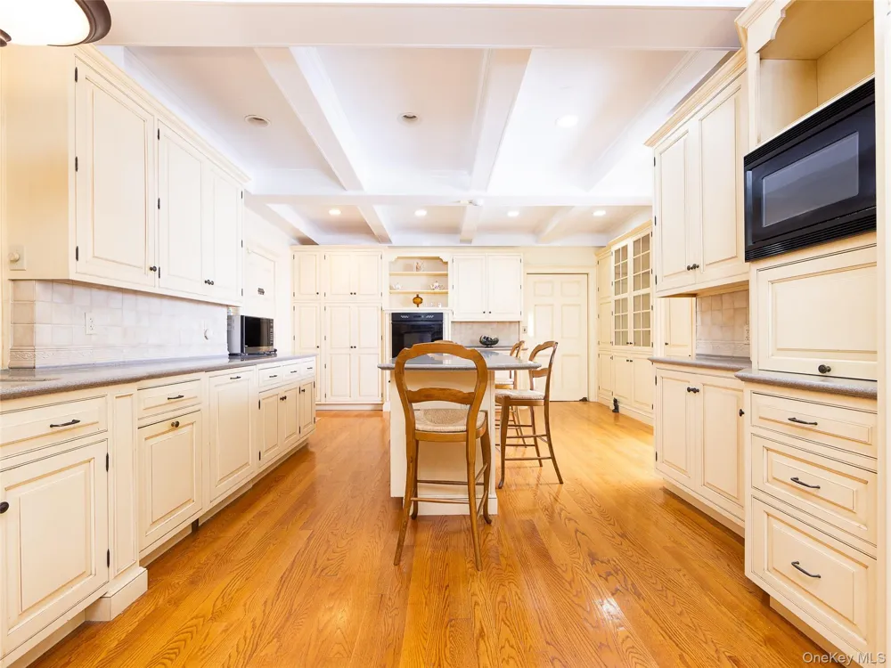 63 Colonial Avenue Warwick, NY 10990