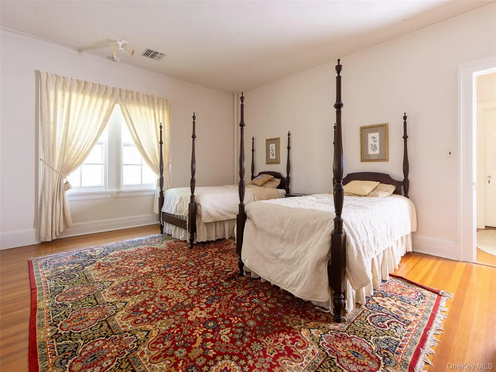 63 Colonial Avenue Warwick, NY 10990