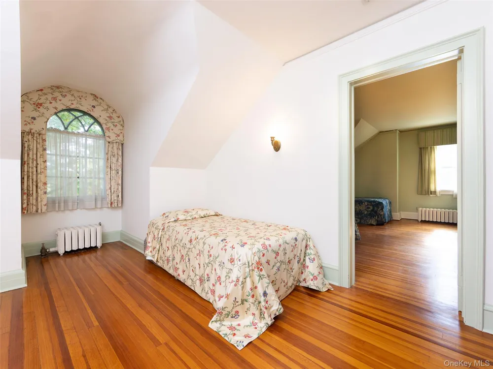 63 Colonial Avenue Warwick, NY 10990