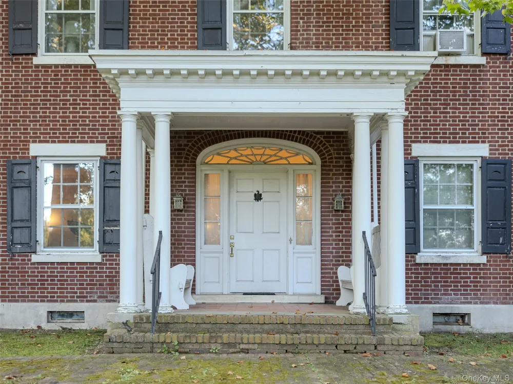 63 Colonial Avenue Warwick, NY 10990