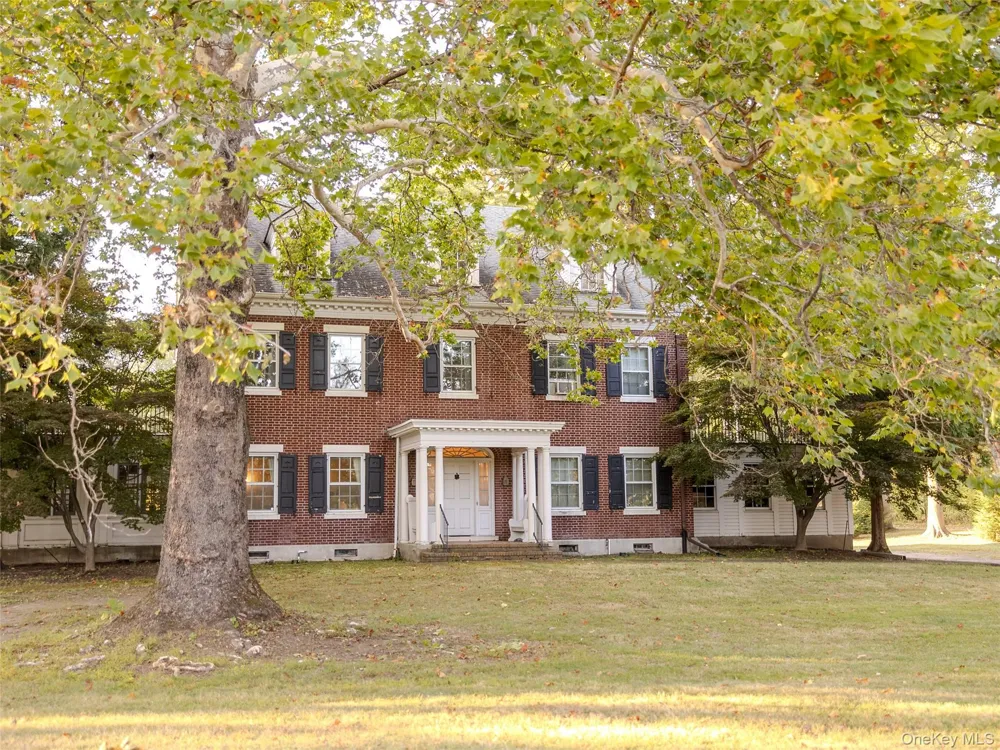 63 Colonial Avenue Warwick, NY 10990