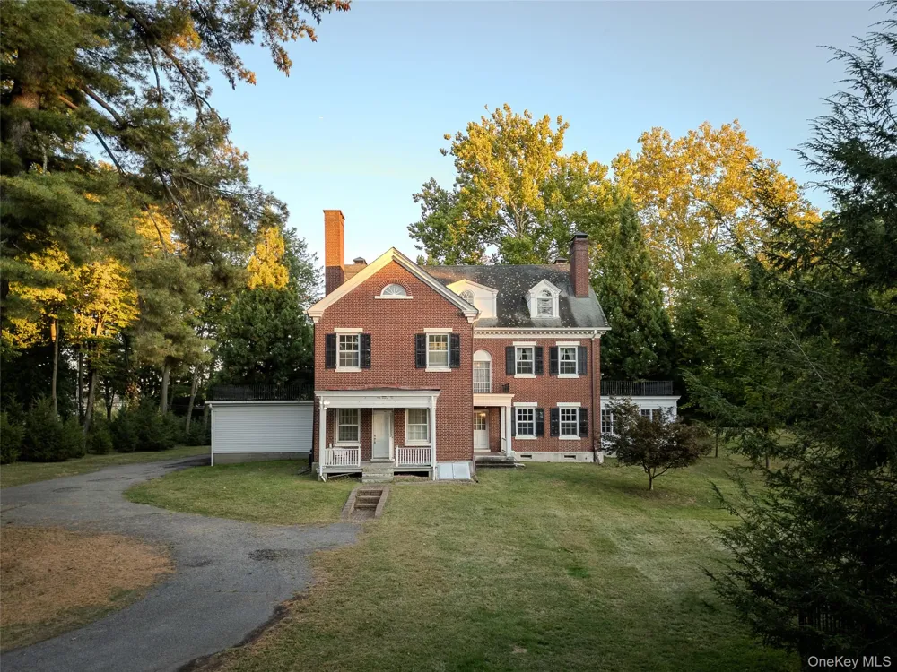 63 Colonial Avenue Warwick, NY 10990