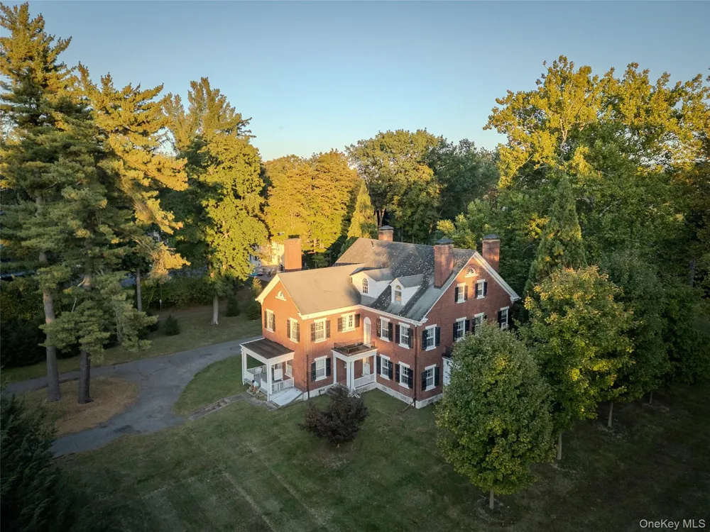 63 Colonial Avenue Warwick, NY 10990