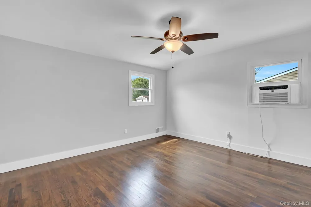 727 Peter Paul Drive West Islip, NY 11795
