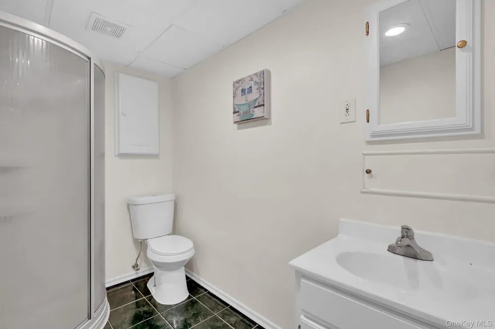 727 Peter Paul Drive West Islip, NY 11795