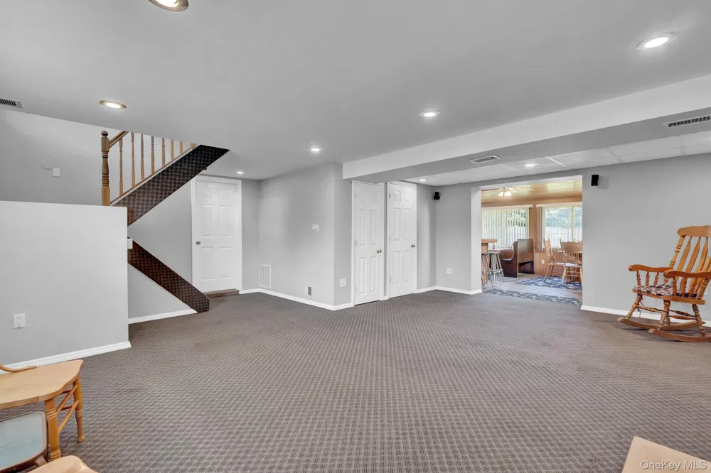 727 Peter Paul Drive West Islip, NY 11795