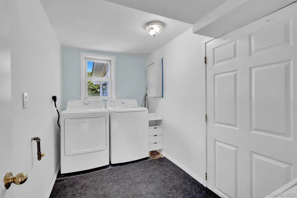 727 Peter Paul Drive West Islip, NY 11795