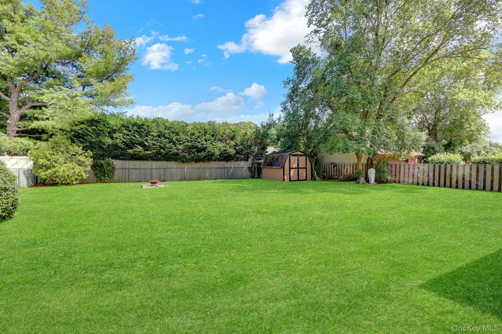 727 Peter Paul Drive West Islip, NY 11795