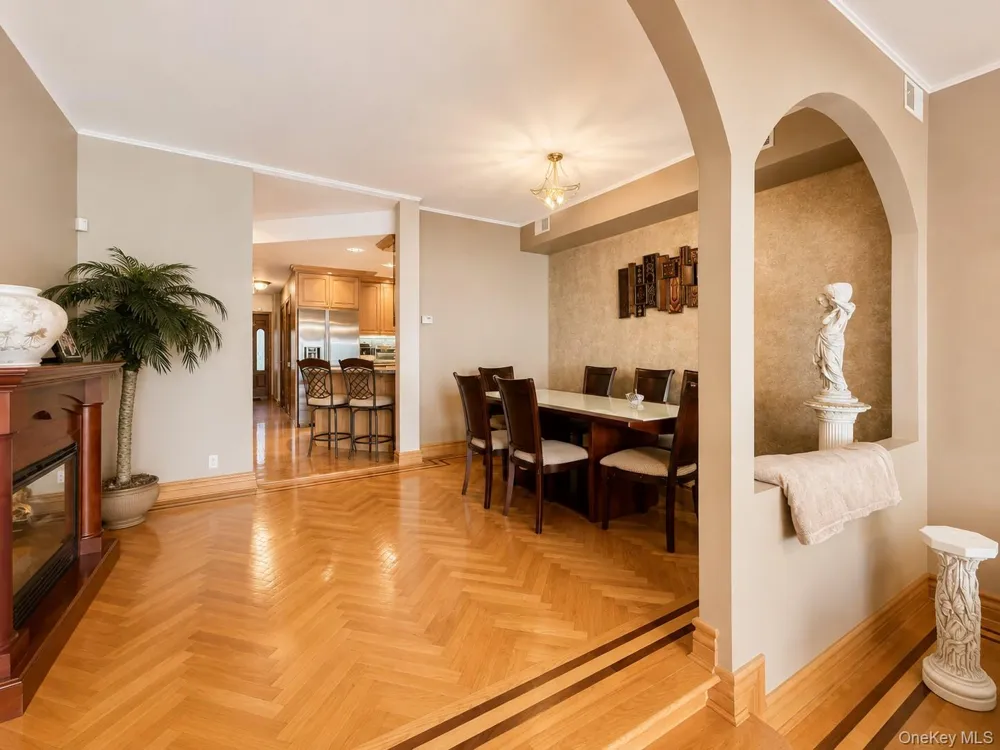 822 Dean Avenue Bronx, NY 10465