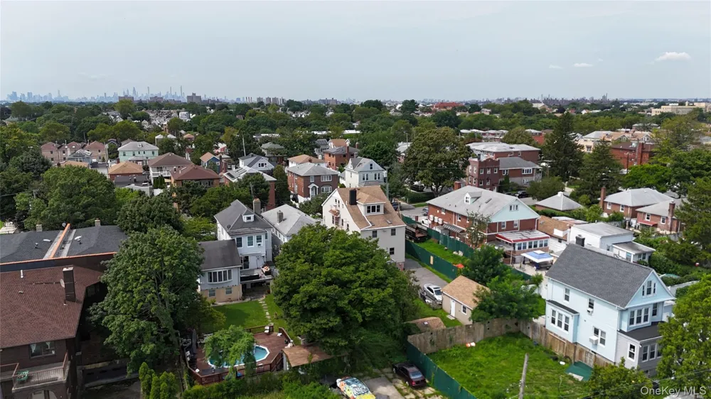 822 Dean Avenue Bronx, NY 10465