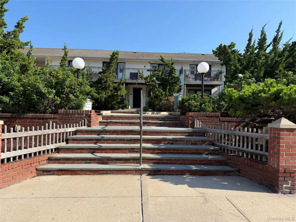 65 W Broadway #11B Long Beach, NY 11561