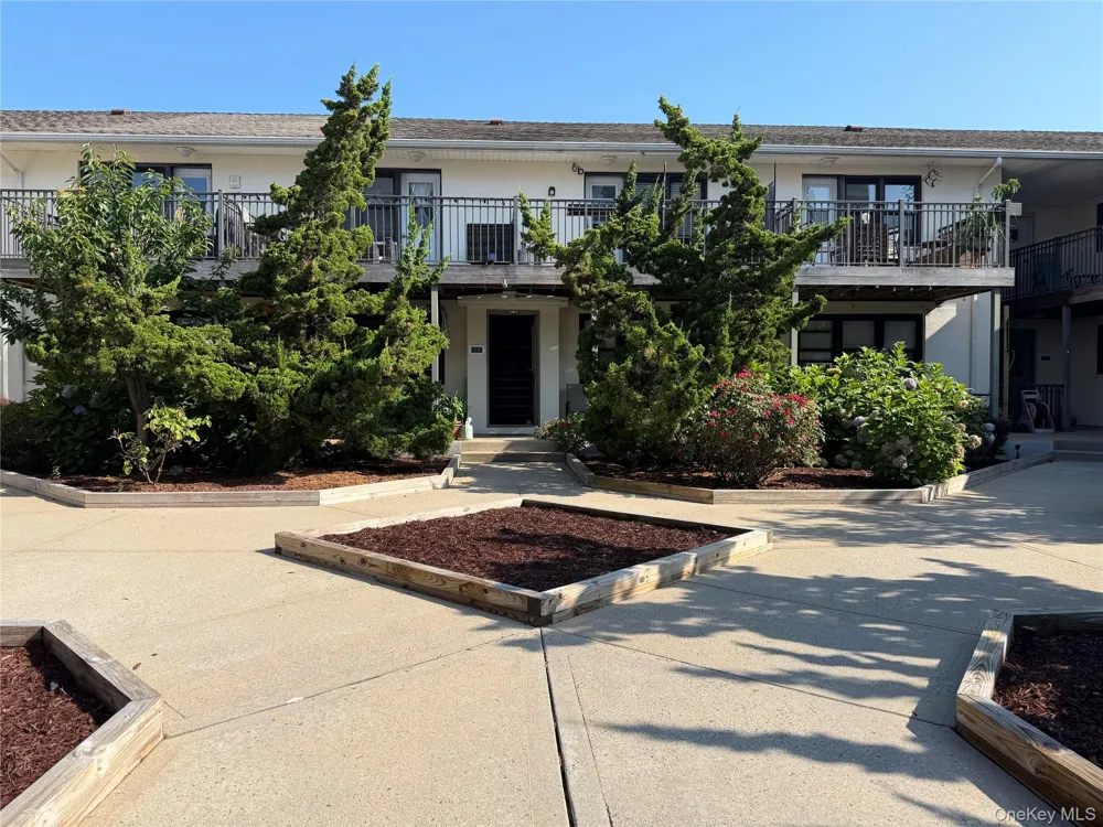 65 W Broadway #11B Long Beach, NY 11561