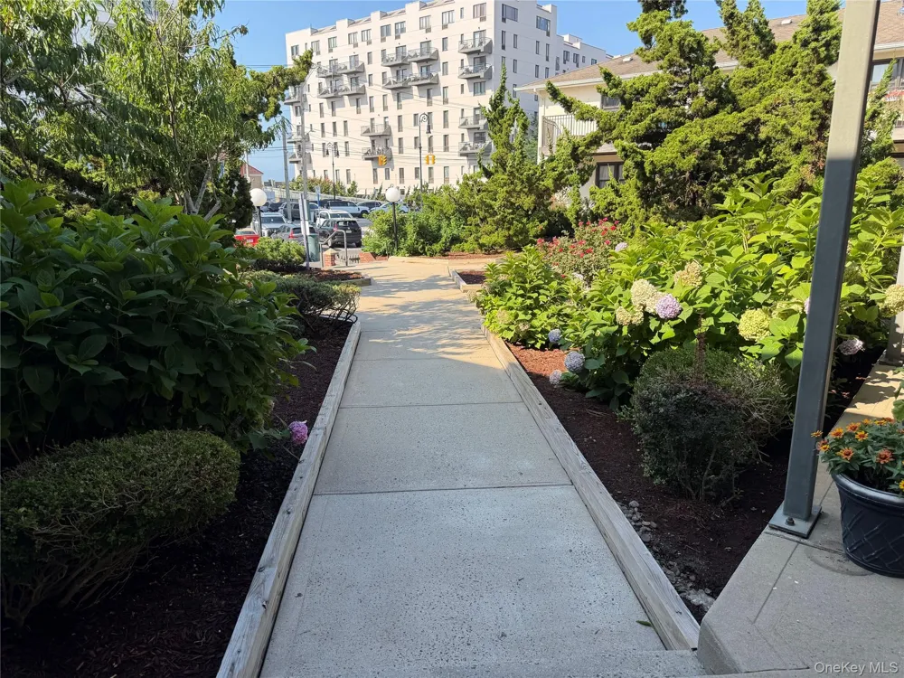 65 W Broadway #11B Long Beach, NY 11561