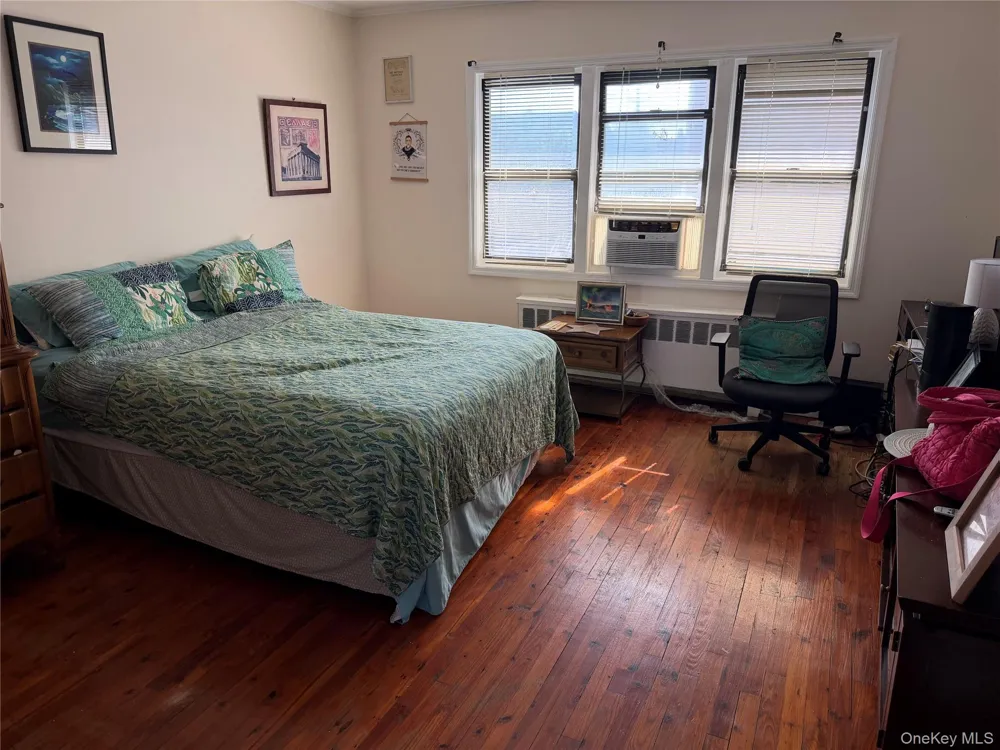 65 W Broadway #11B Long Beach, NY 11561