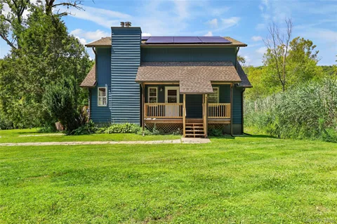 222 Bog Hollow Road