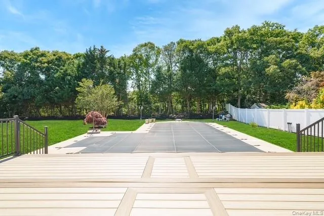 14 Lindsey Place Holbrook, NY 11741