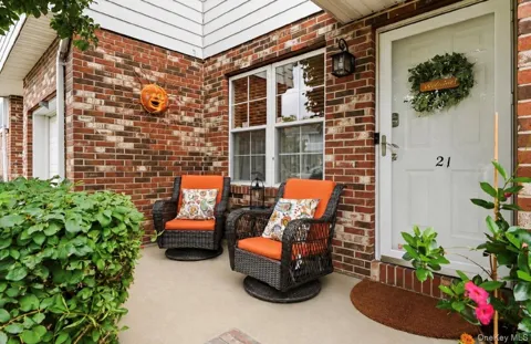 21 Broadlawn Drive