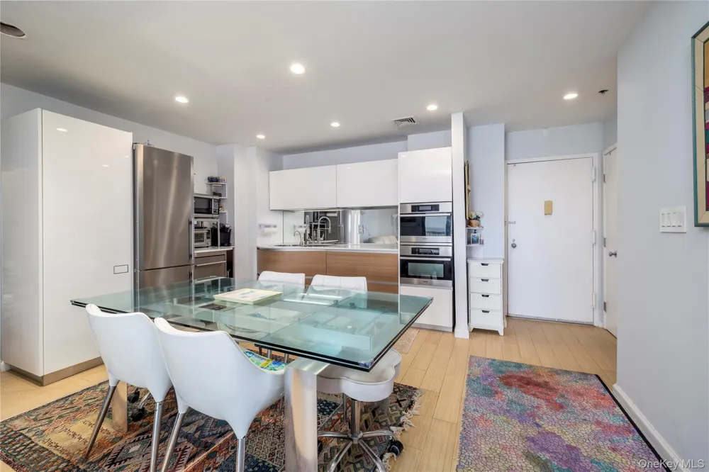 360 Shore Road #3E Long Beach, NY 11561