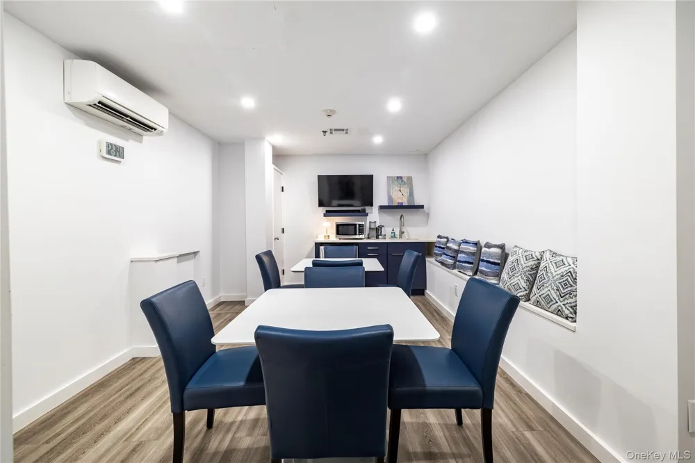 360 Shore Road #3E Long Beach, NY 11561