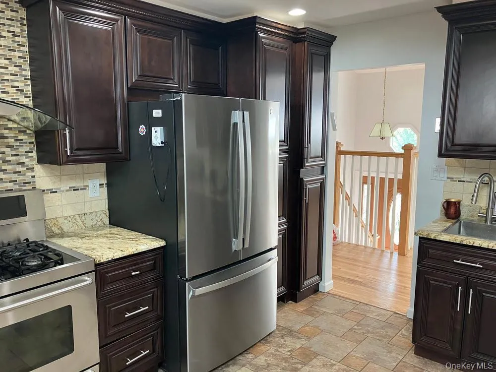 22 Lorna Lane Airmont, NY 10952