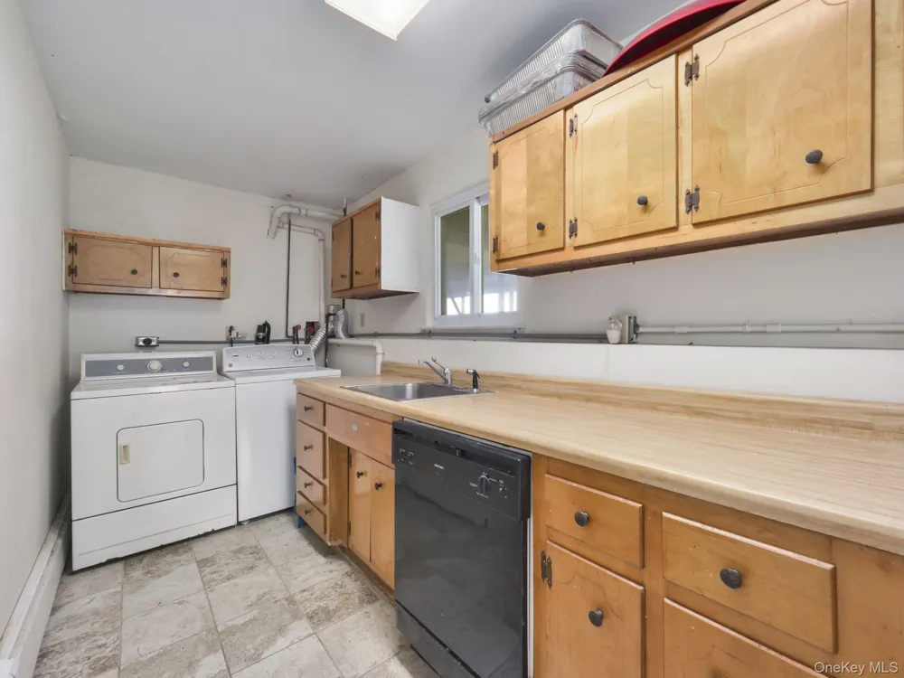 22 Lorna Lane Airmont, NY 10952
