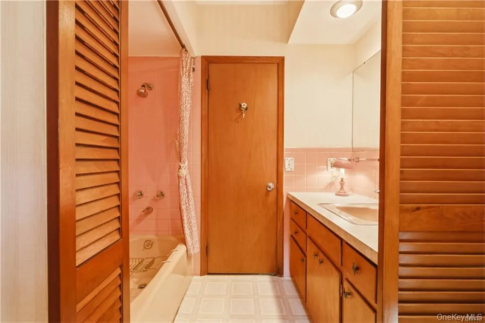 814 W German Street Other, NY 13350