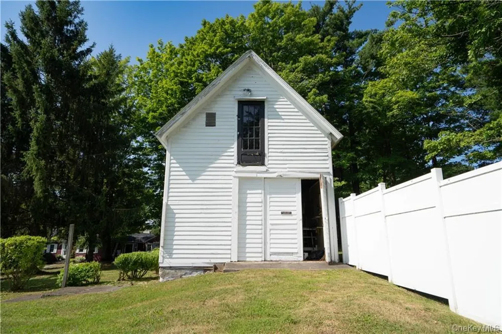 814 W German Street Other, NY 13350