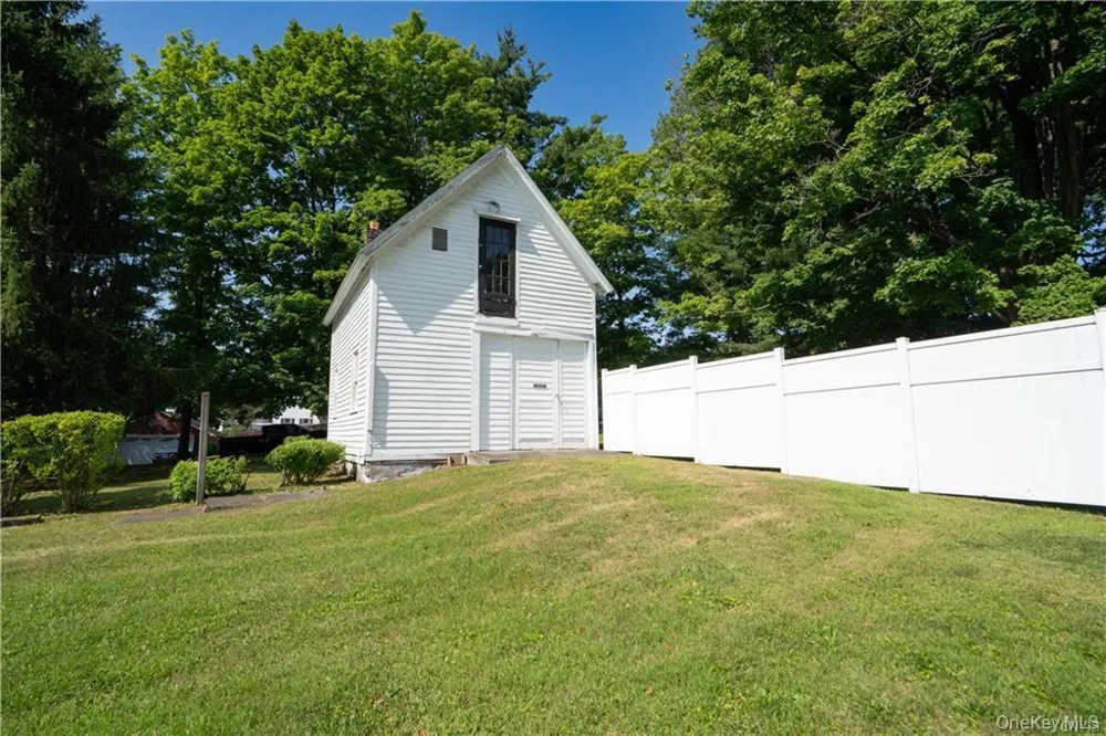 814 W German Street Other, NY 13350