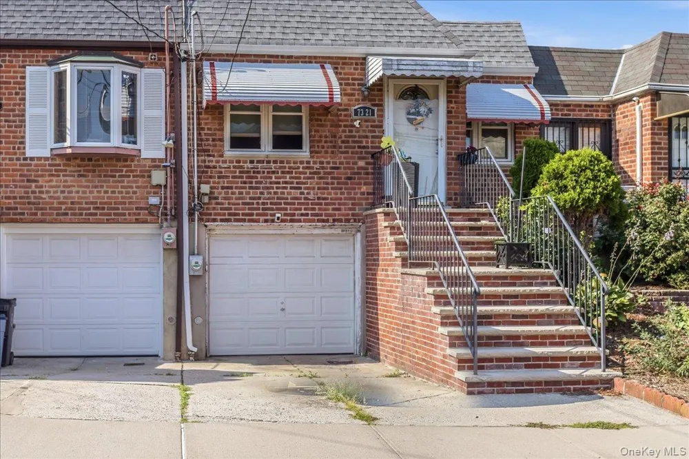 73-21 Cook Avenue Middle Village, NY 11379