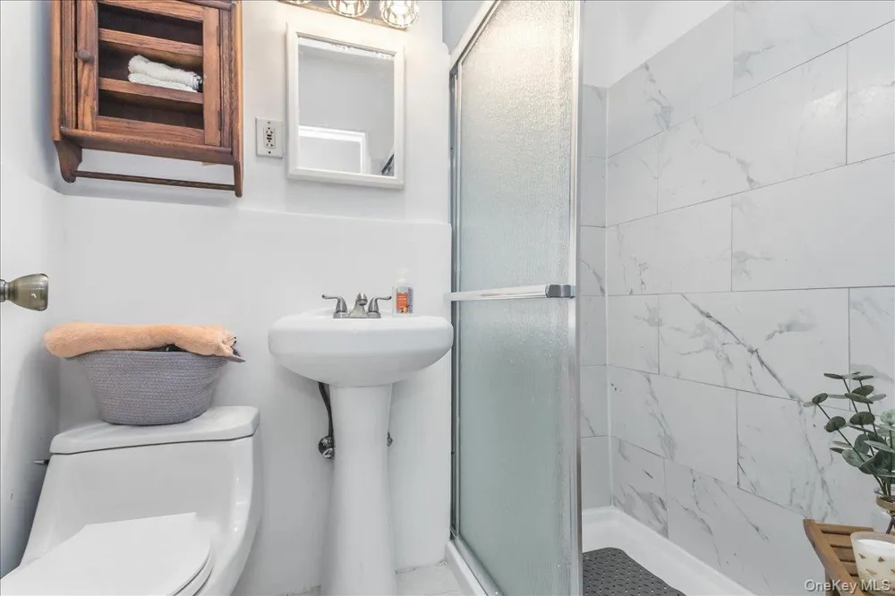 73-21 Cook Avenue Middle Village, NY 11379
