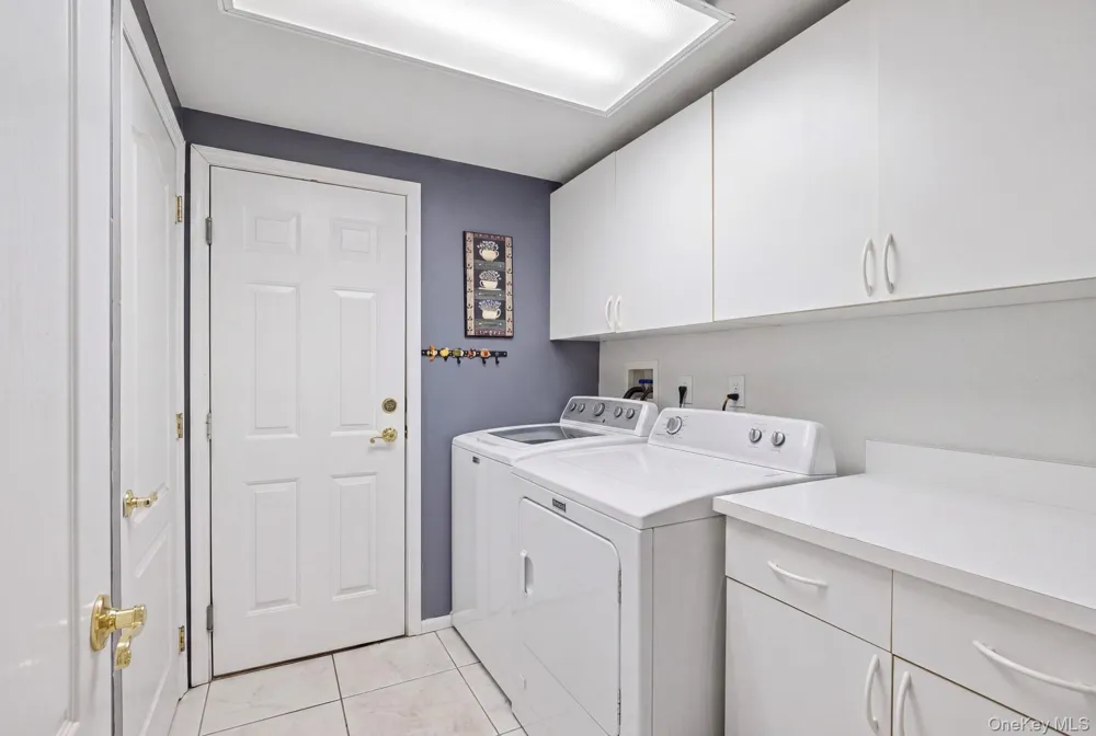 160 Windwatch Drive Hauppauge, NY 11788