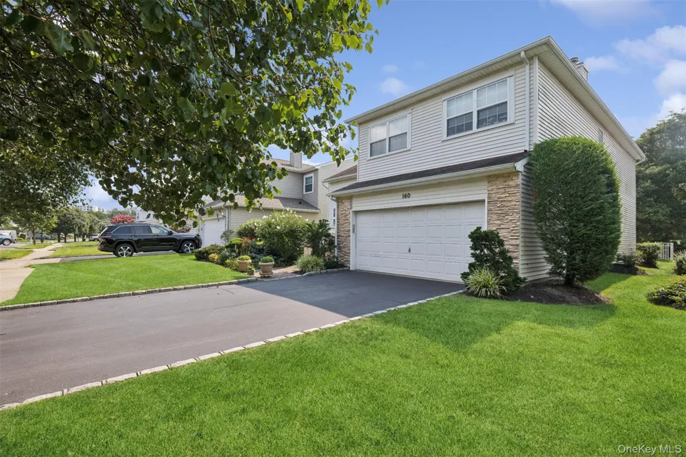 160 Windwatch Drive Hauppauge, NY 11788