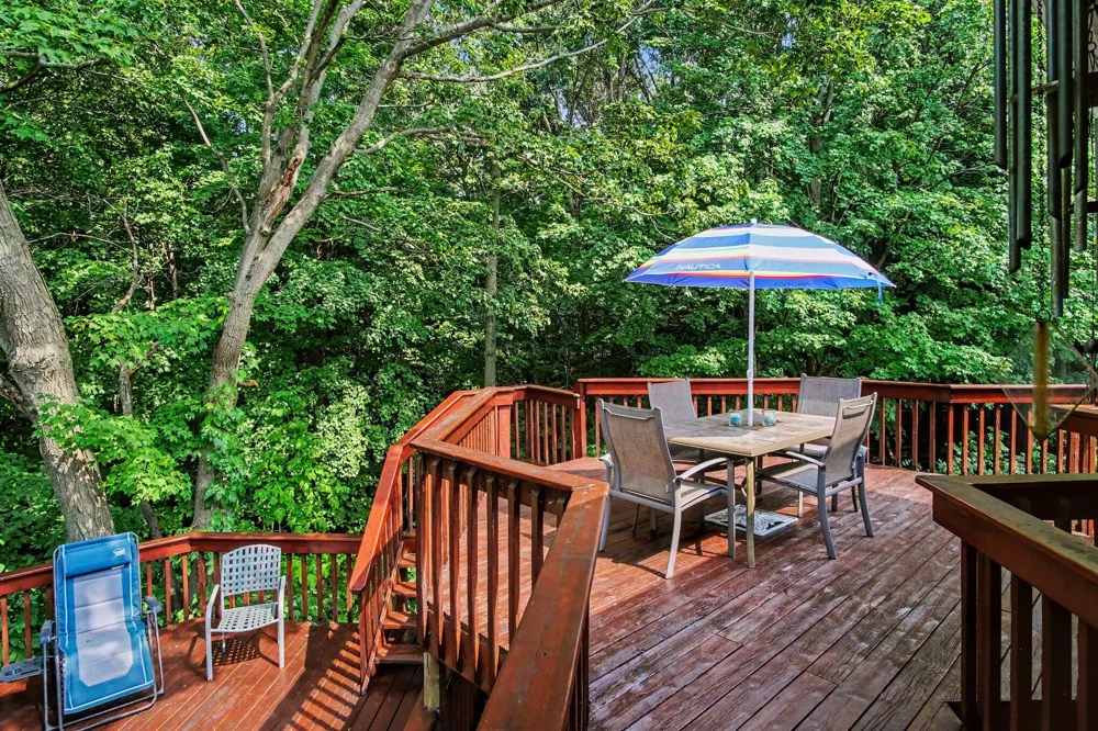 7930 Crestview Drive NE Belmont, MI 49306