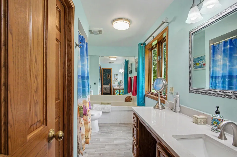 7930 Crestview Drive NE Belmont, MI 49306