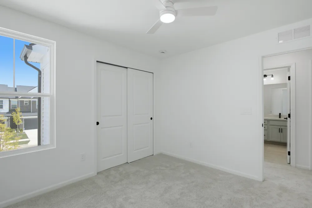 5574 E Spaniel Drive Ann Arbor, MI 48108