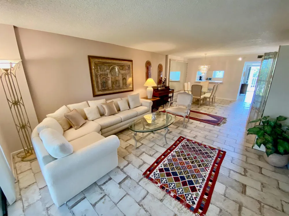 4735 Lucerne Lakes Boulevard E #410 Lake Worth, FL 33467