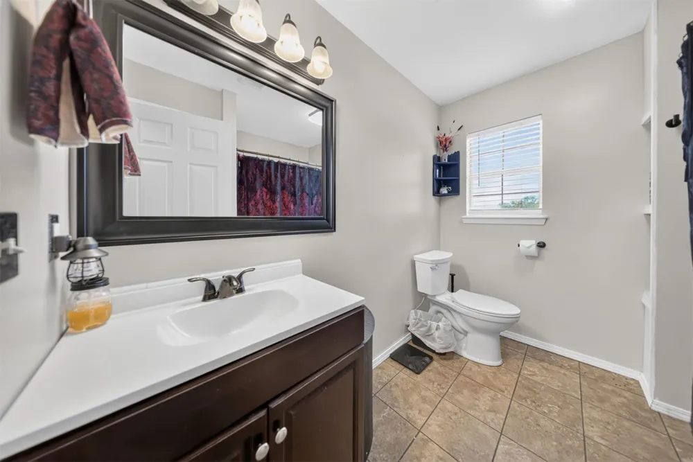 7000 E 375 ROAD Oologah, OK 74053