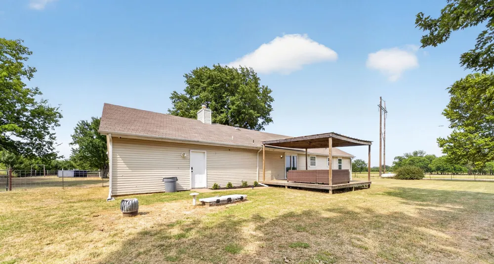 7000 E 375 ROAD Oologah, OK 74053