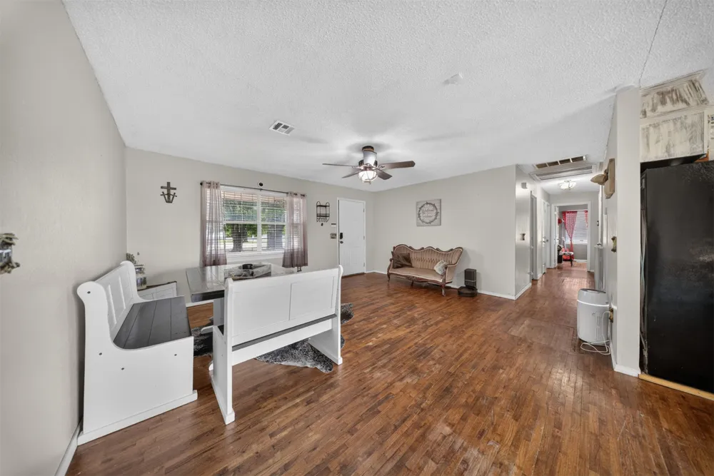 7000 E 375 ROAD Oologah, OK 74053