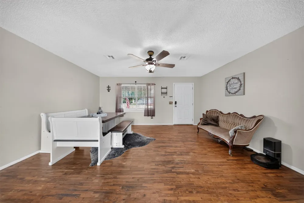 7000 E 375 ROAD Oologah, OK 74053