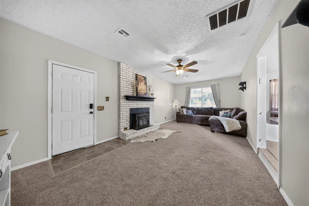 7000 E 375 ROAD Oologah, OK 74053