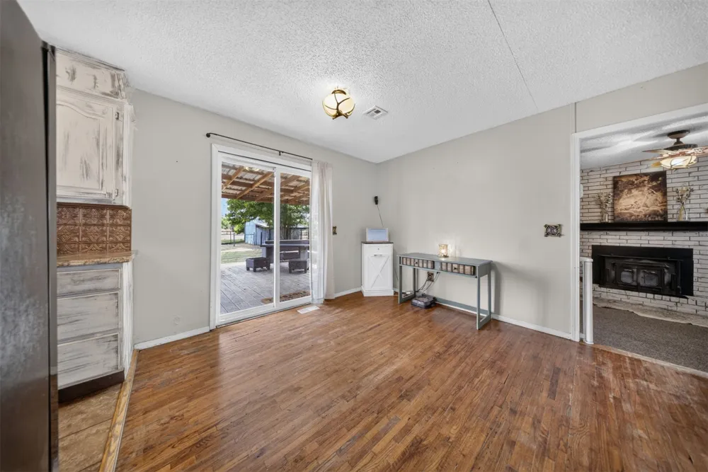 7000 E 375 ROAD Oologah, OK 74053