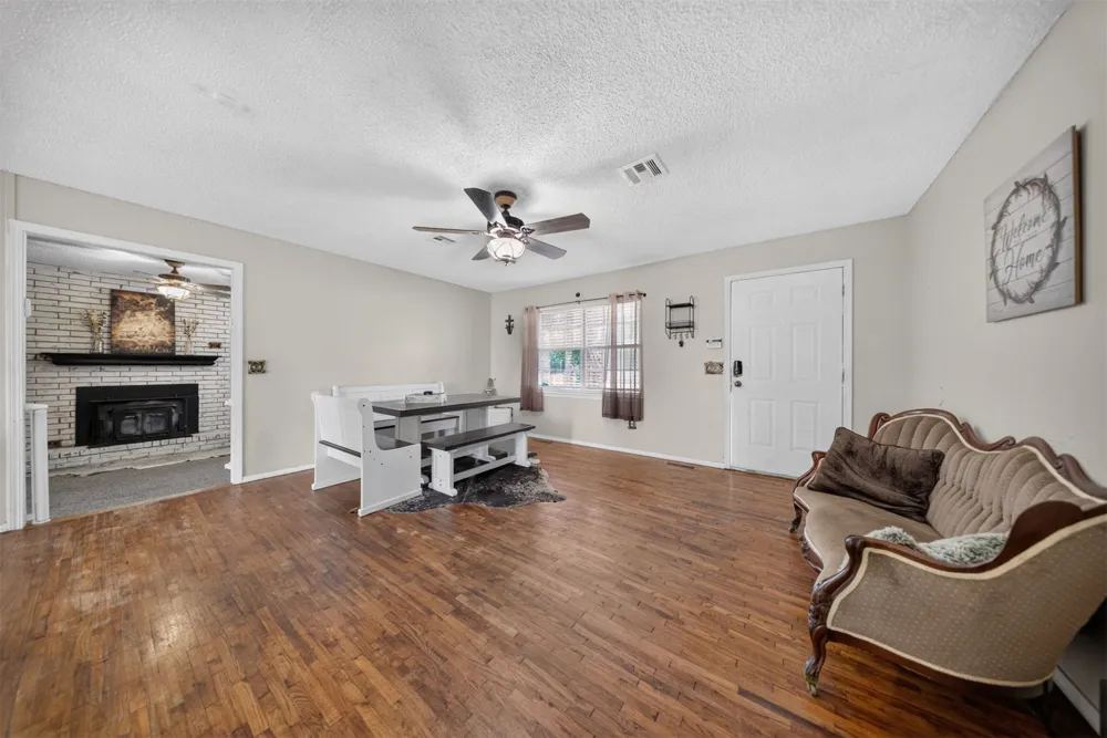7000 E 375 ROAD Oologah, OK 74053